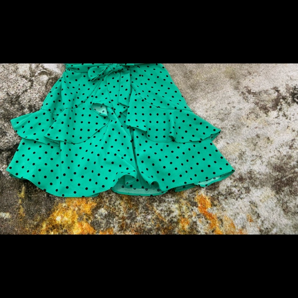 Gianni ruffle skirt!